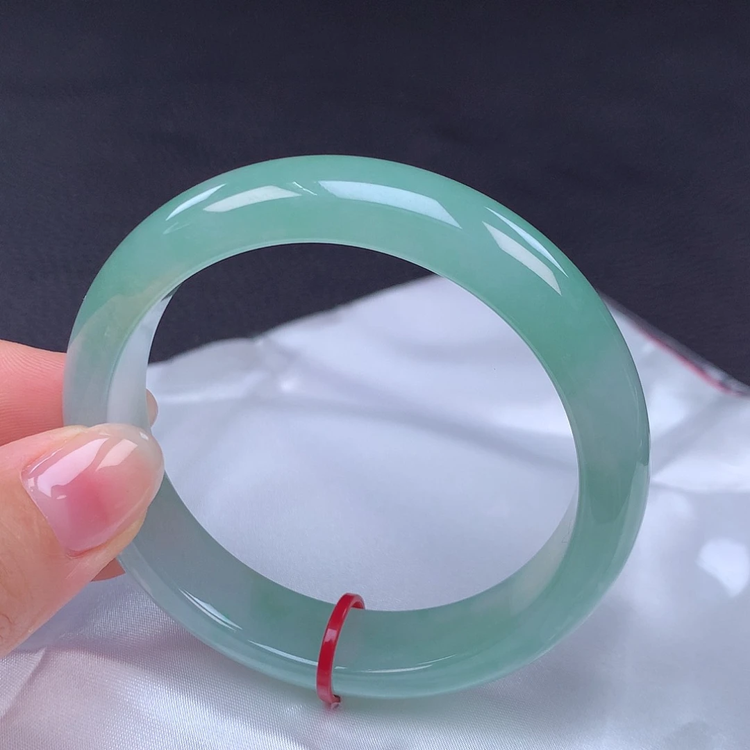 翡翠手镯未镶嵌55圈口681013