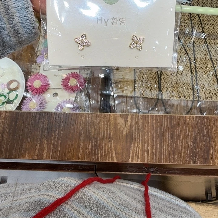 皮质铁合金四叶草哦哦哦哦