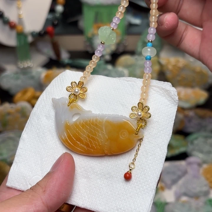 颈饰未镶嵌翡翠吊坠