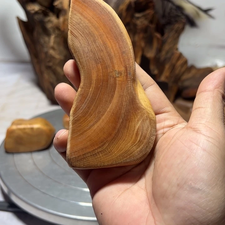 窦***木一物一拍风化摆件13元