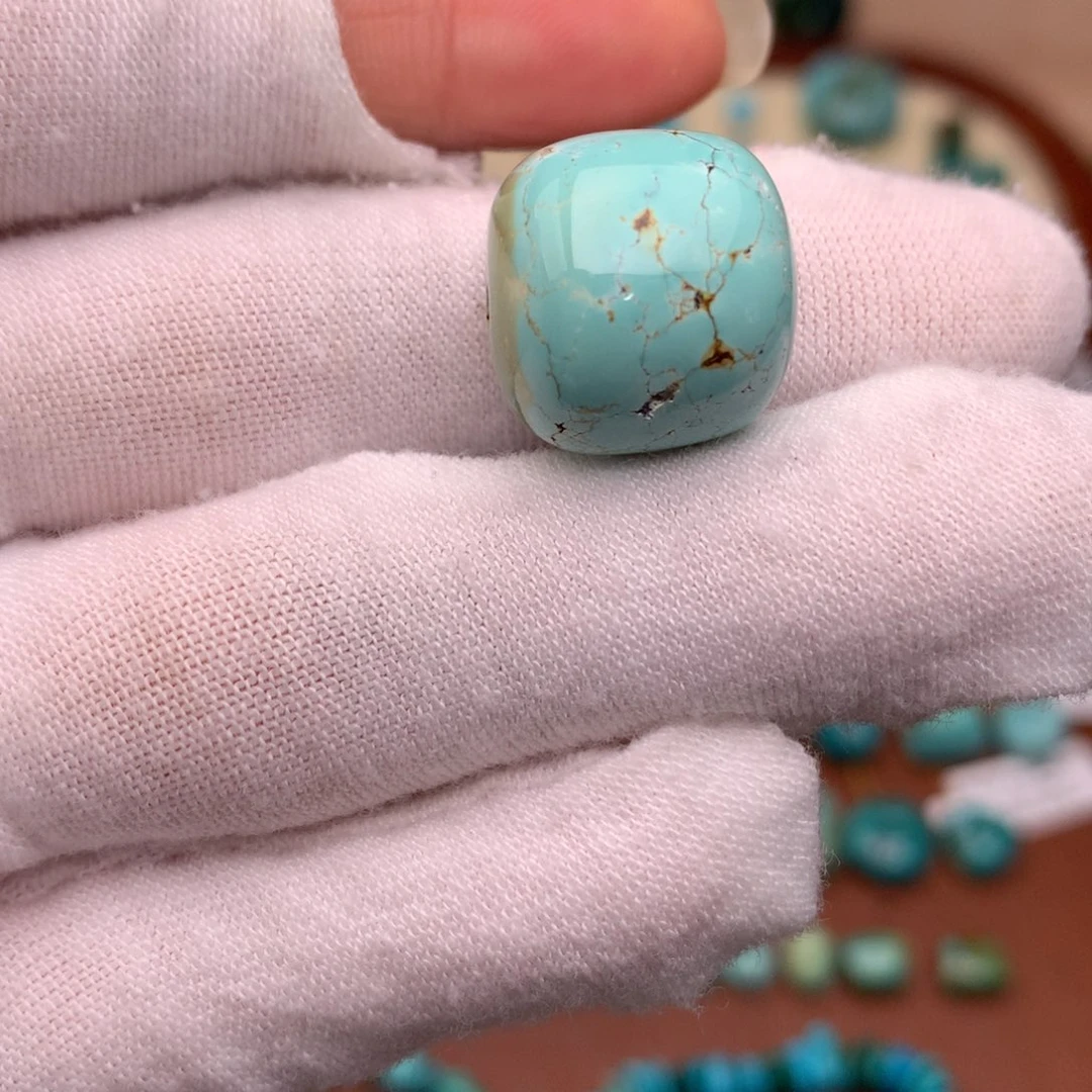 未镶嵌绿松石珠宝奇石