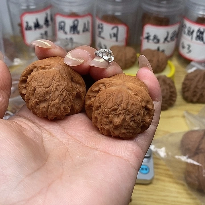 吊坠文玩核桃圣****能血麒麟38