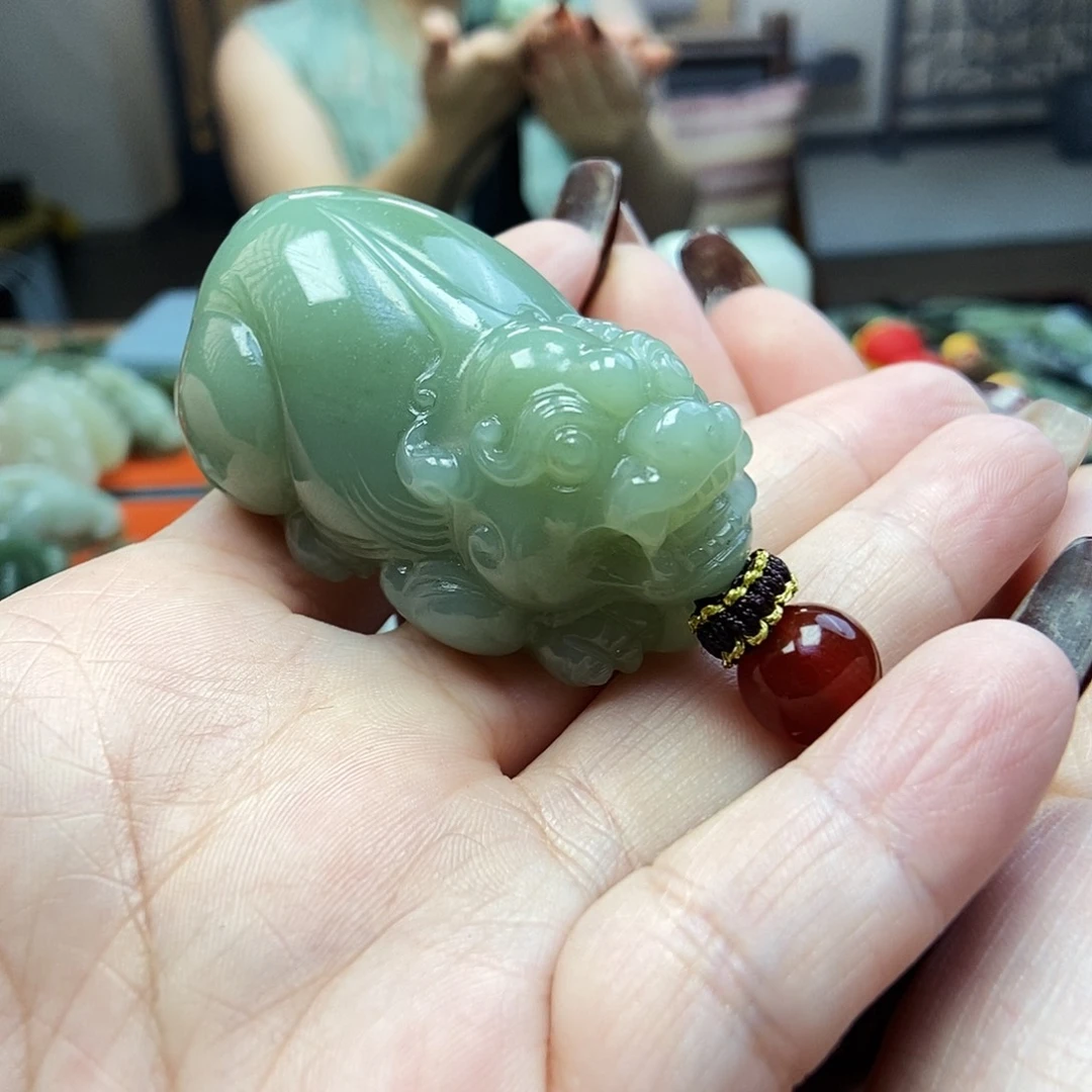 颈饰未镶嵌和田玉敬