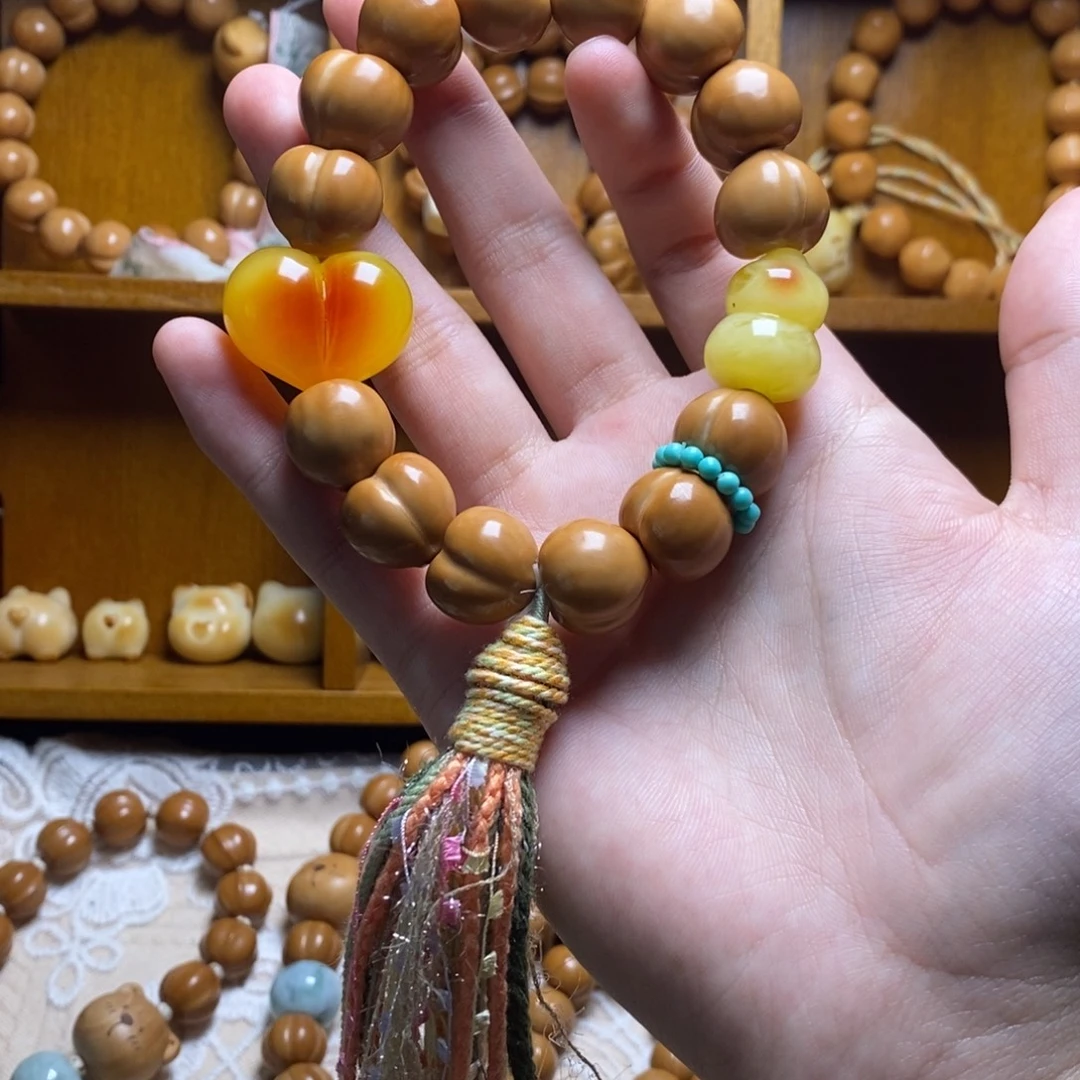 把件猴头核桃屁桃