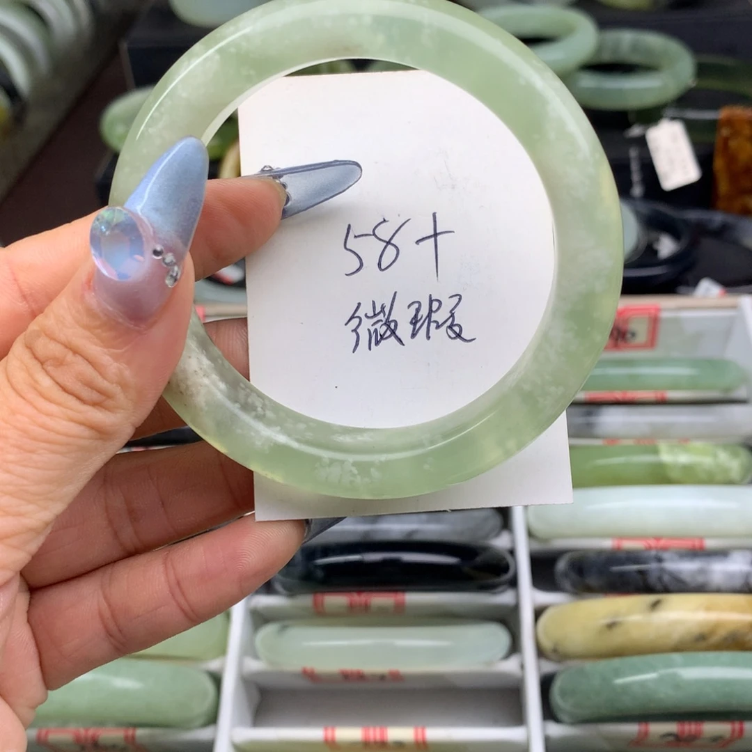 蛇纹石玉未镶嵌手镯774