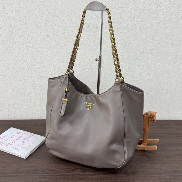 95新 Prada/普拉达 灰金小号垃圾袋单肩包117613