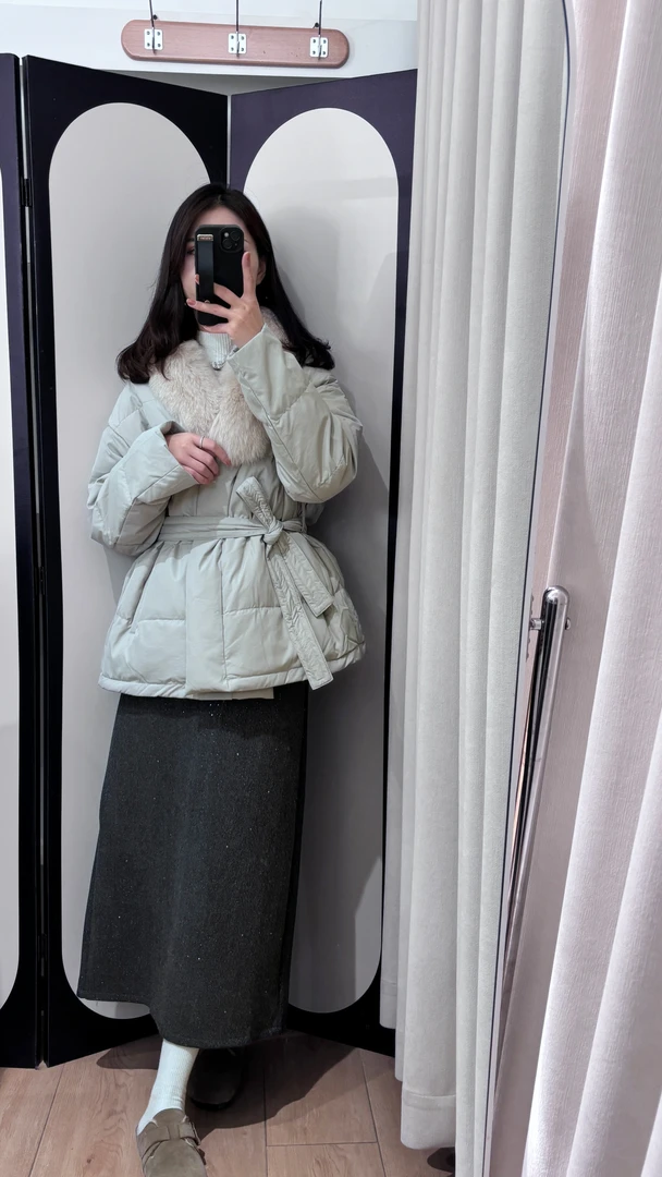 巷里女装店新款外套