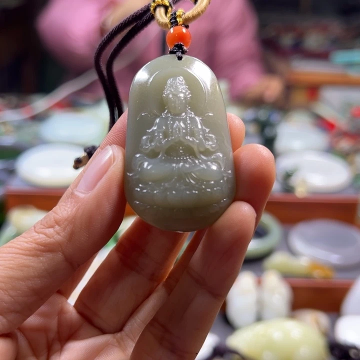 和田玉颈饰未镶嵌