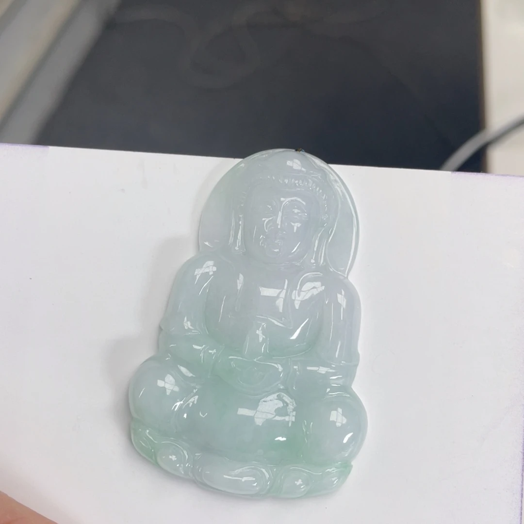 翡翠颈饰未镶嵌观音