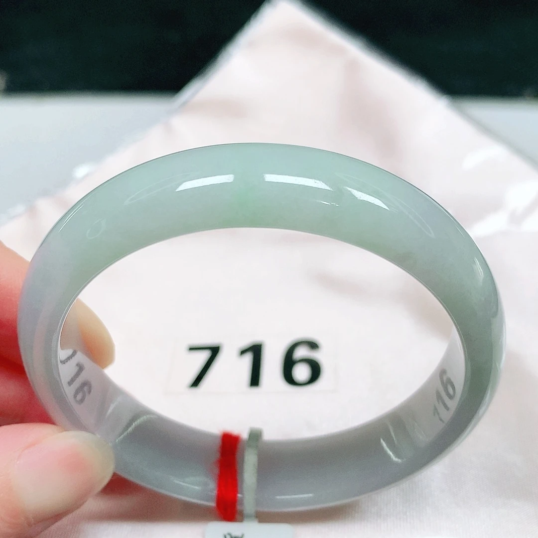 翡翠未镶嵌手镯36 号翡翠手镯