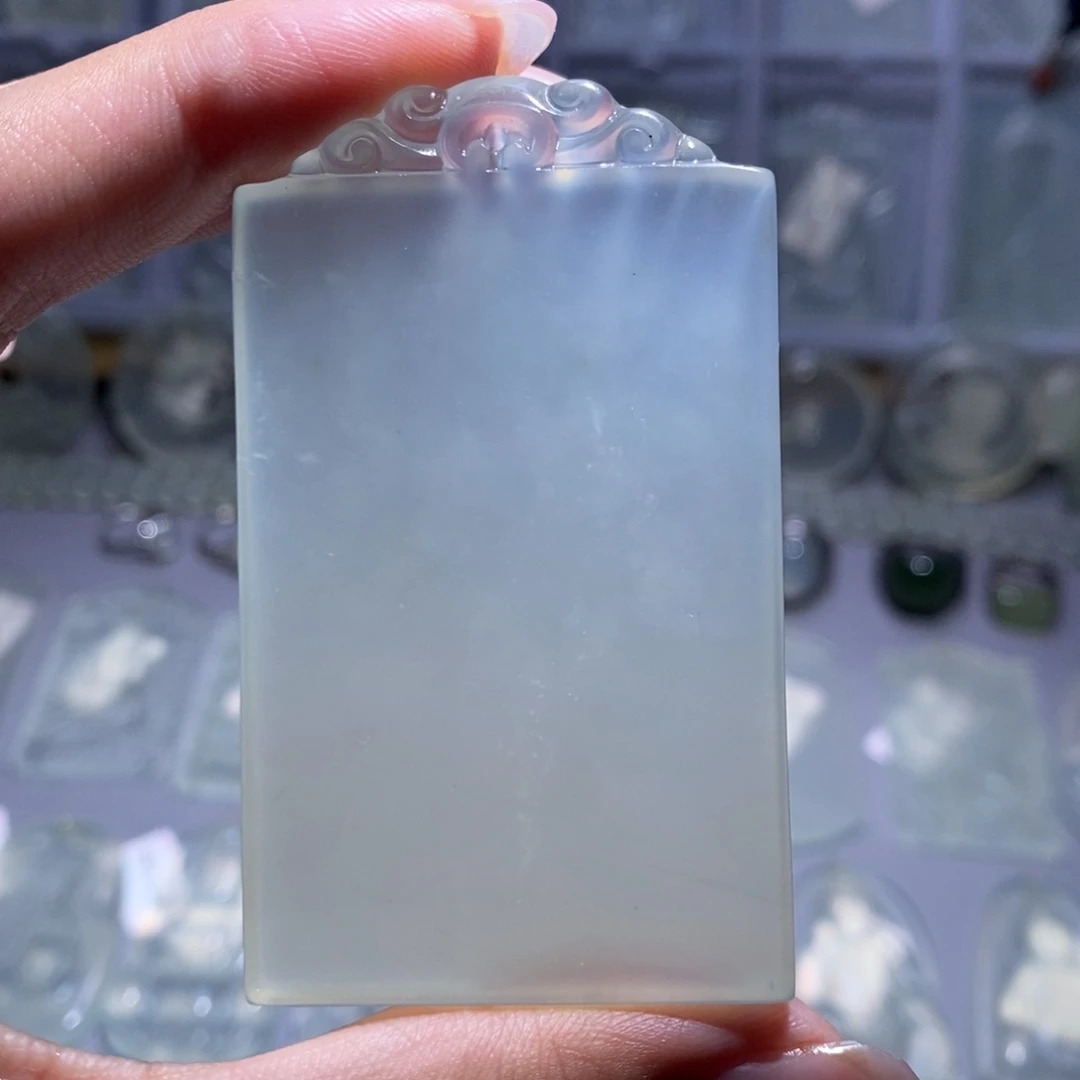 岫玉未镶嵌颈饰无事牌