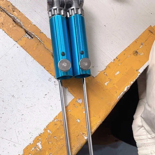 万向炮台地插样品一个。