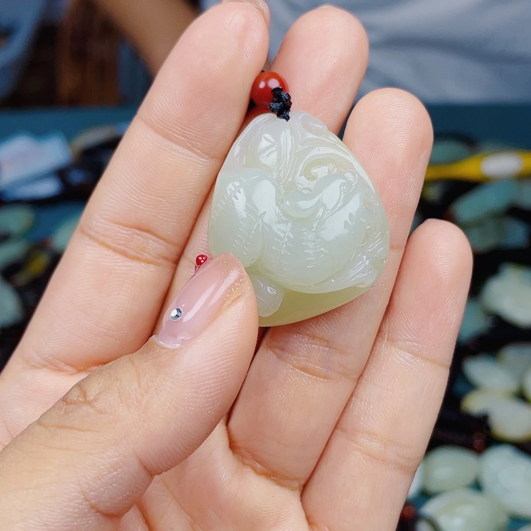 颈饰未镶嵌和田玉