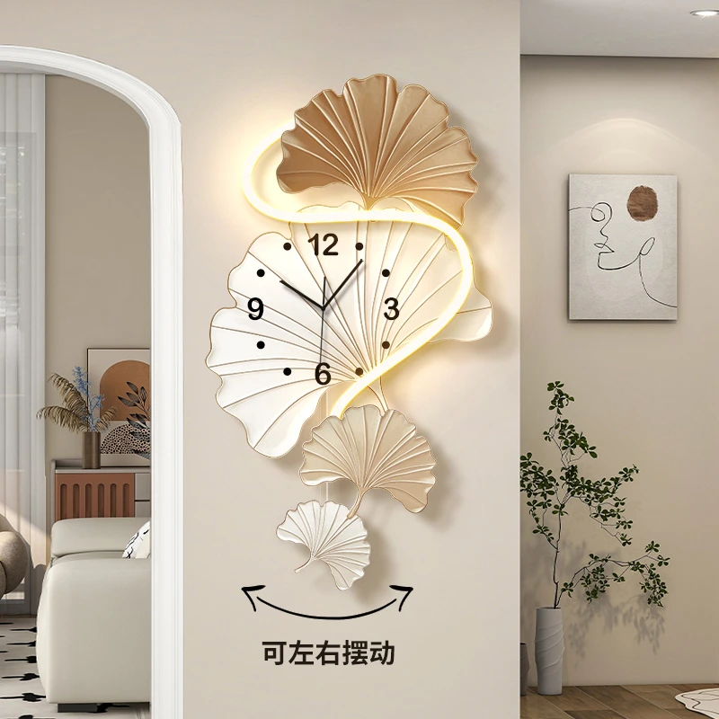 奶油风挂钟客厅2025新款装饰画银杏叶创意时钟壁灯静音摇摆钟表