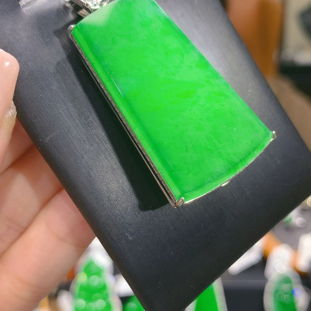 【闪购商品】颈饰银S925镶嵌翡翠6柒姐