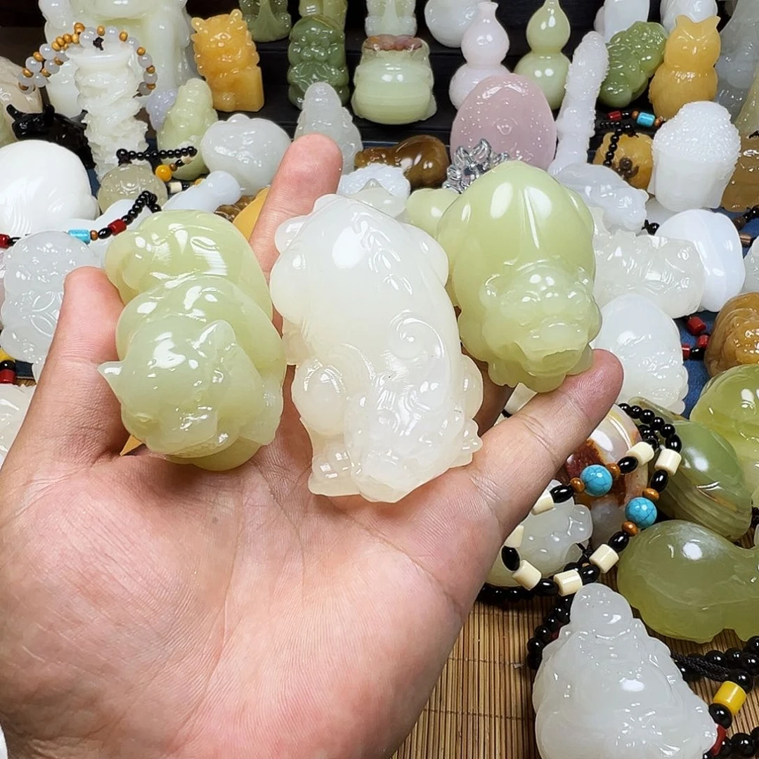 石材用****8手工雕刻老虎，两个貔貅