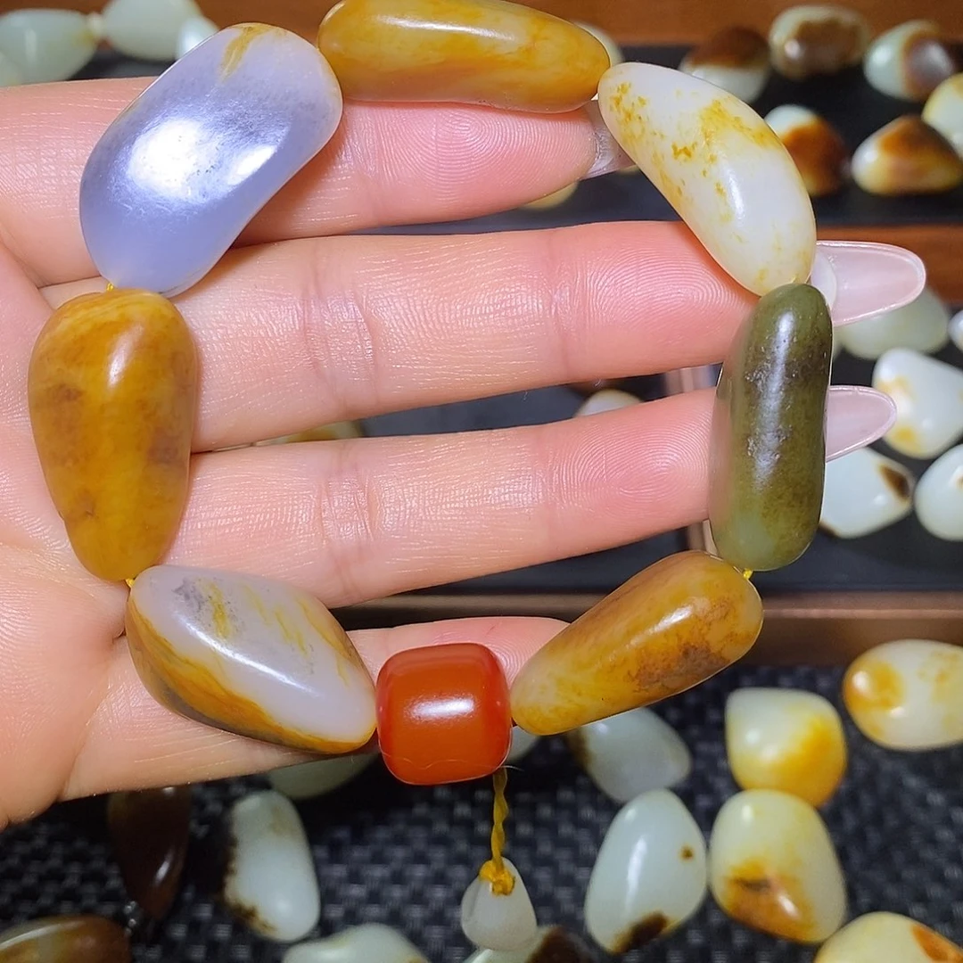 和田玉未镶嵌手串