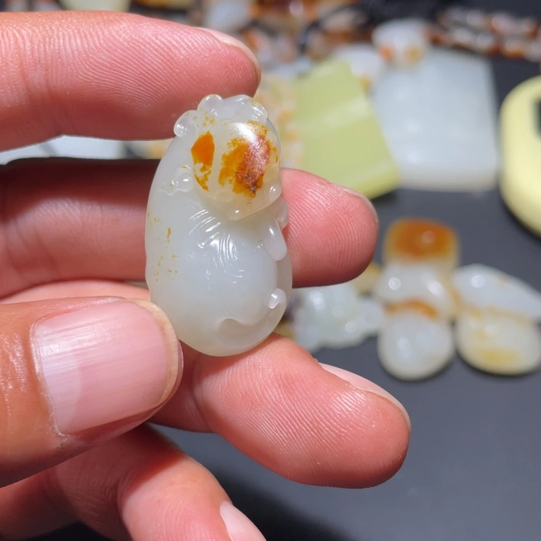 辛***金和田玉（白玉）未镶嵌颈饰