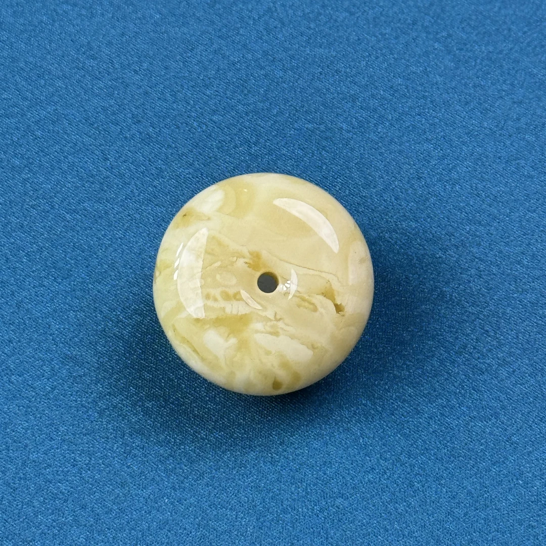 大卫推荐六一福利：蜜蜡平安扣40（26*13mm6.3g）