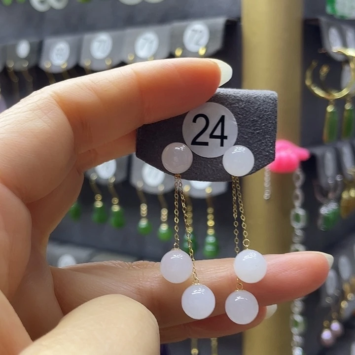 和田玉18K金镶嵌耳饰