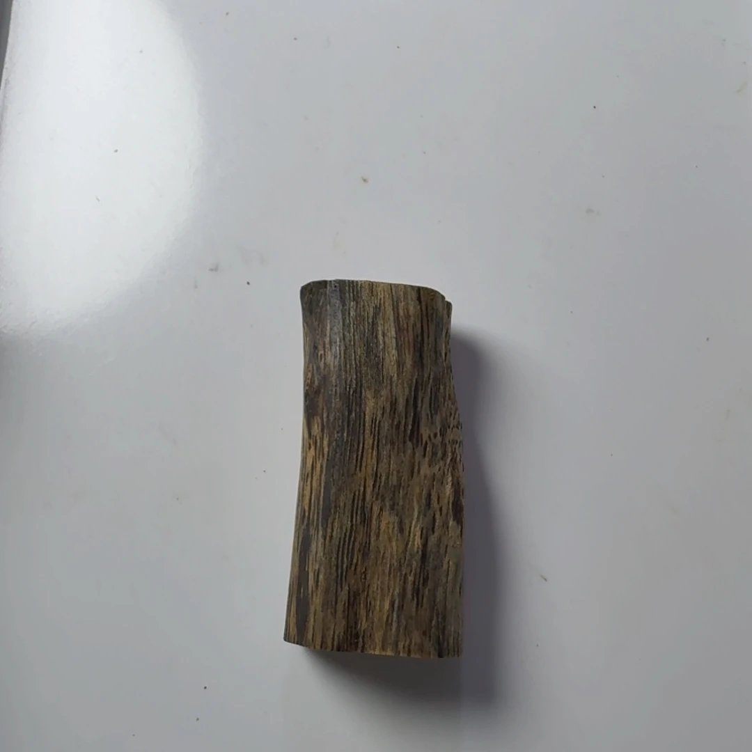 沉香沉香碎屑和***约糖结牌牌8克