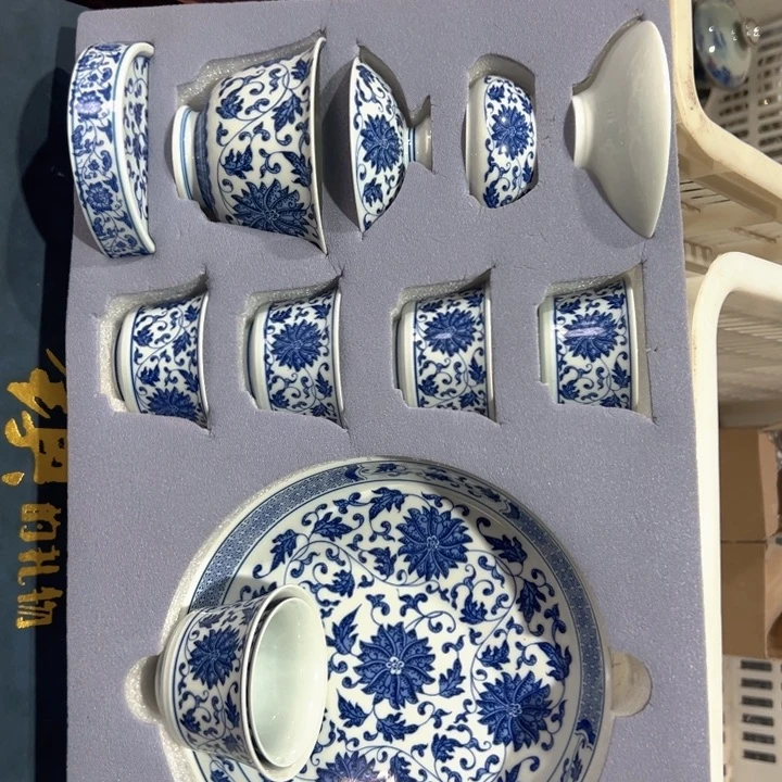 瓷片白青花缠枝莲十件套