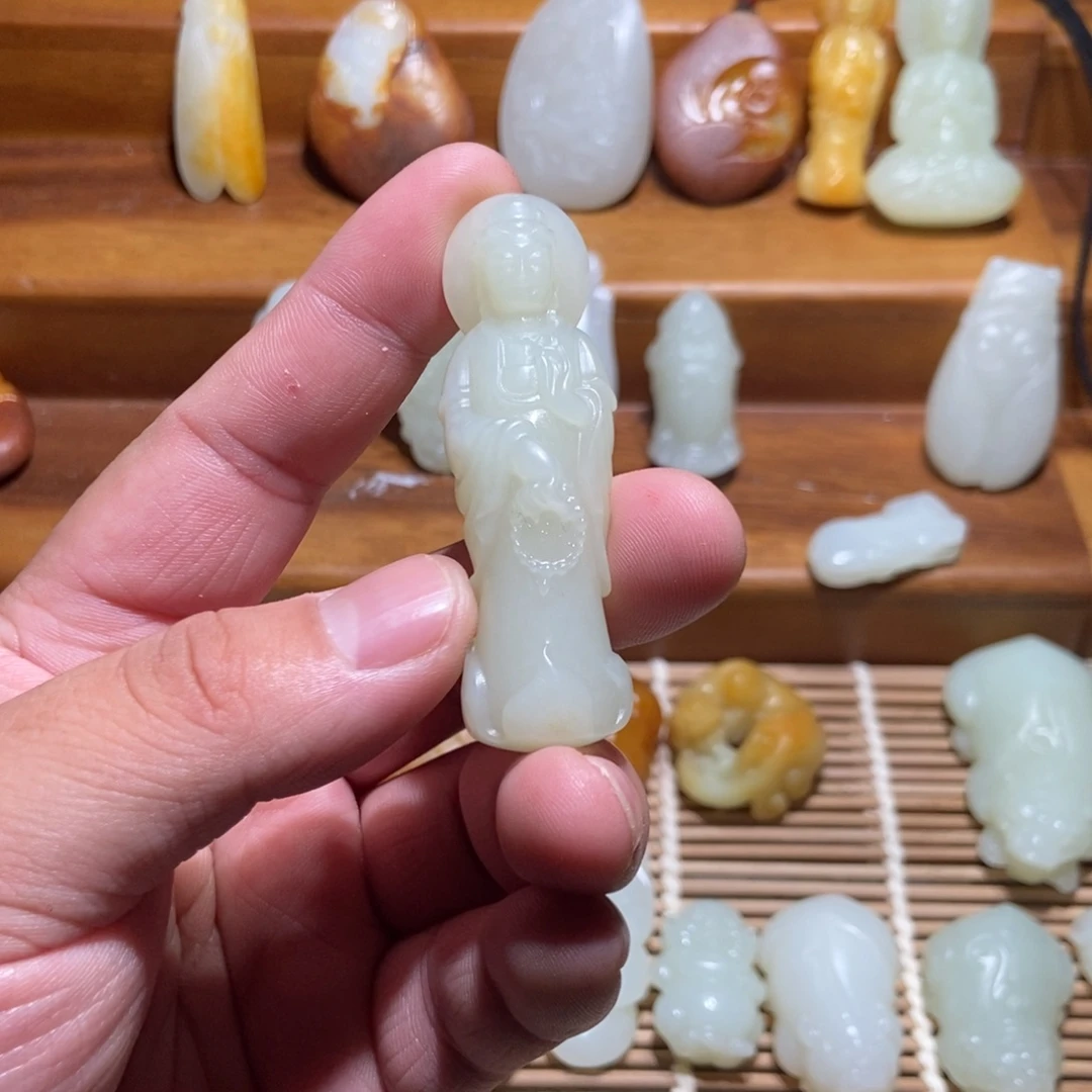超***和田玉未镶嵌颈饰