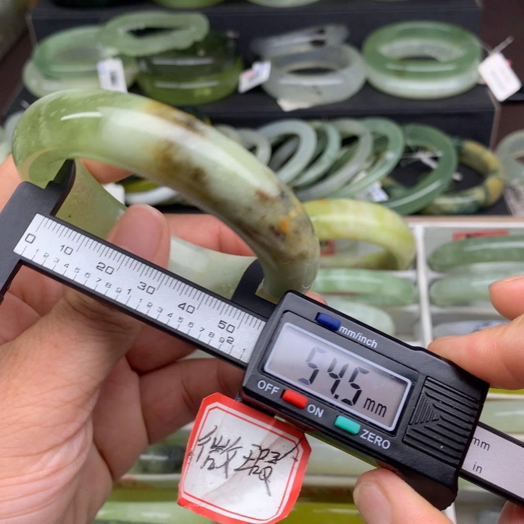 蛇纹石玉未镶嵌手镯497