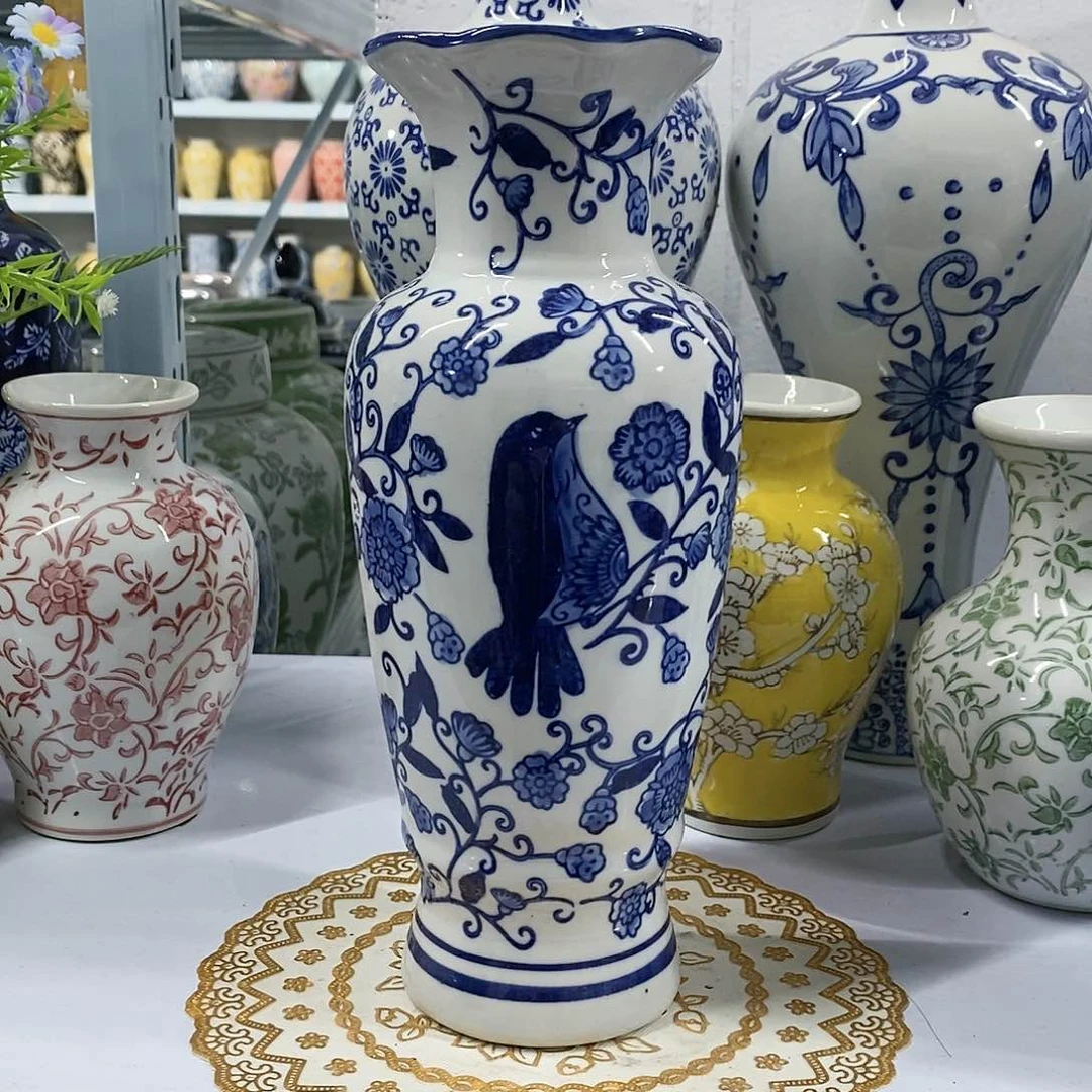 【闪购商品】摆件鱼尾瓶瓷器26.12……………………