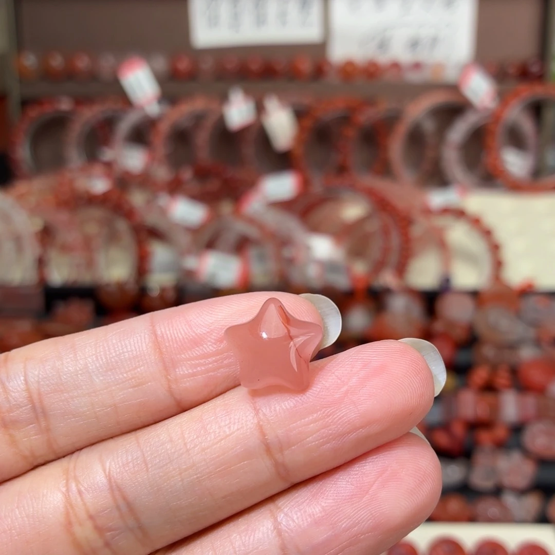 南红玛瑙未镶嵌颈饰五角星