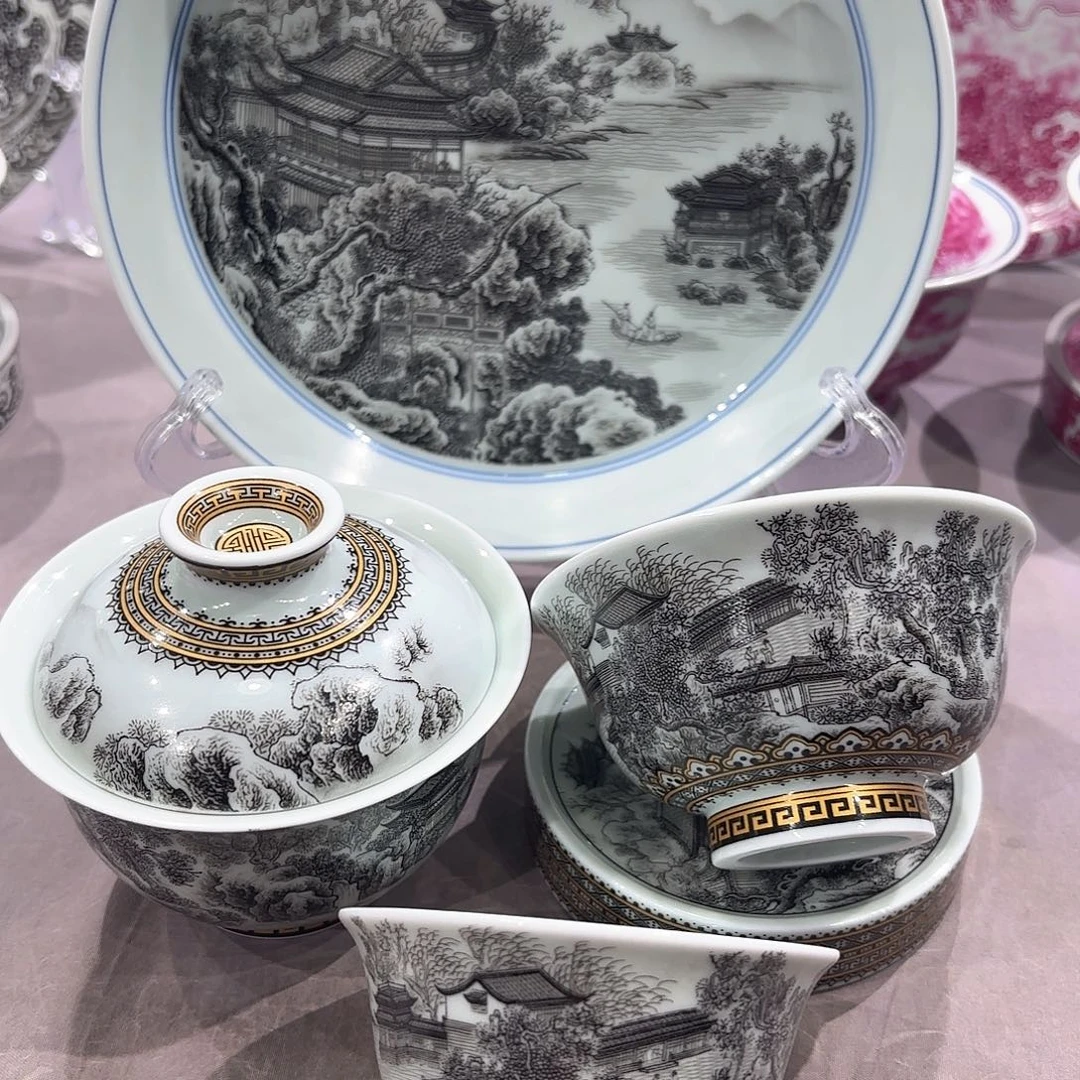 瓷片景德镇陶瓷学院副院长兼美术