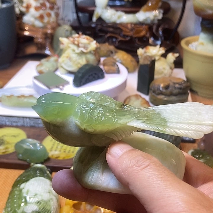 岫玉未镶嵌珠宝奇石