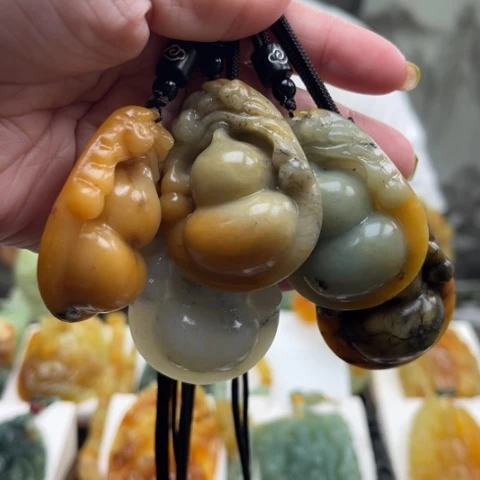 岫玉未镶嵌挂件挂件