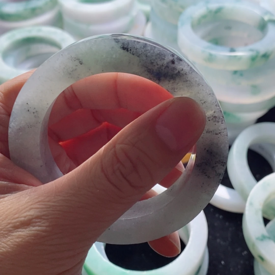 定制翡翠A货未镶嵌子*