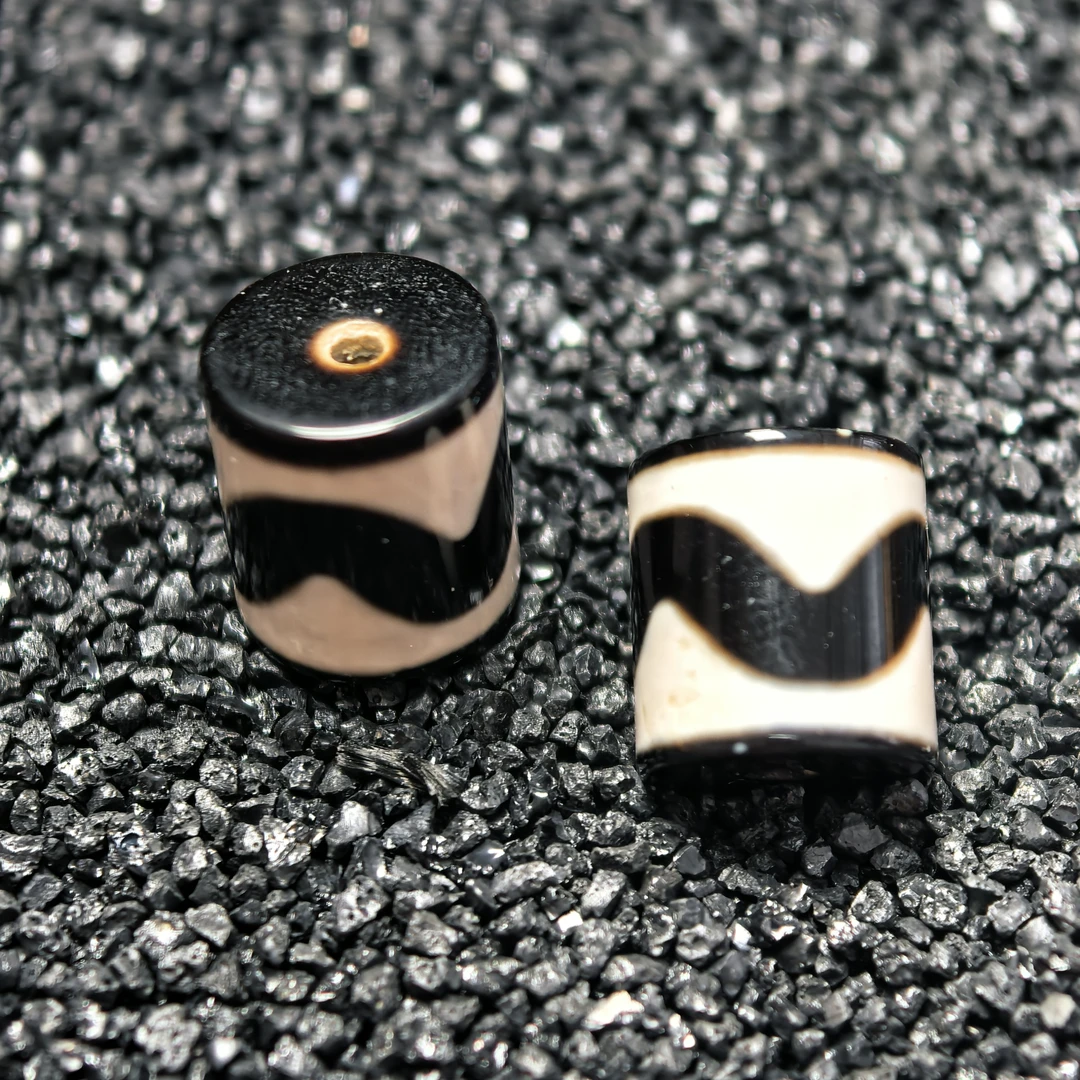 『宸祥』虎牙桶珠一对·11×10mm(No.000017)