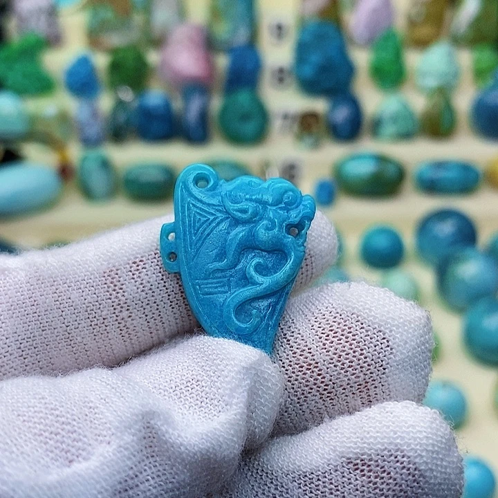 绿松石配饰未镶嵌