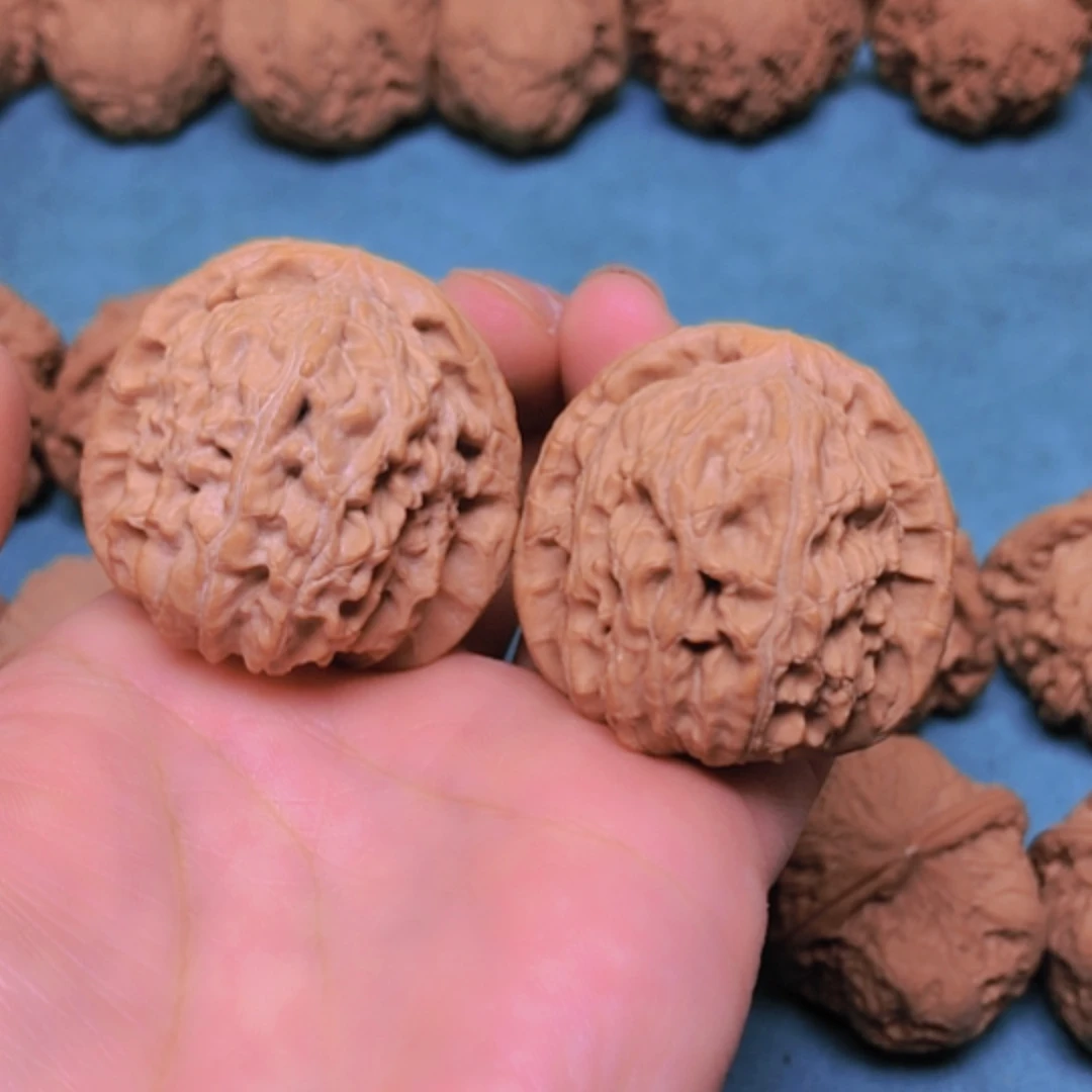 【闪购商品】把件核桃慧*38白狮子修尖