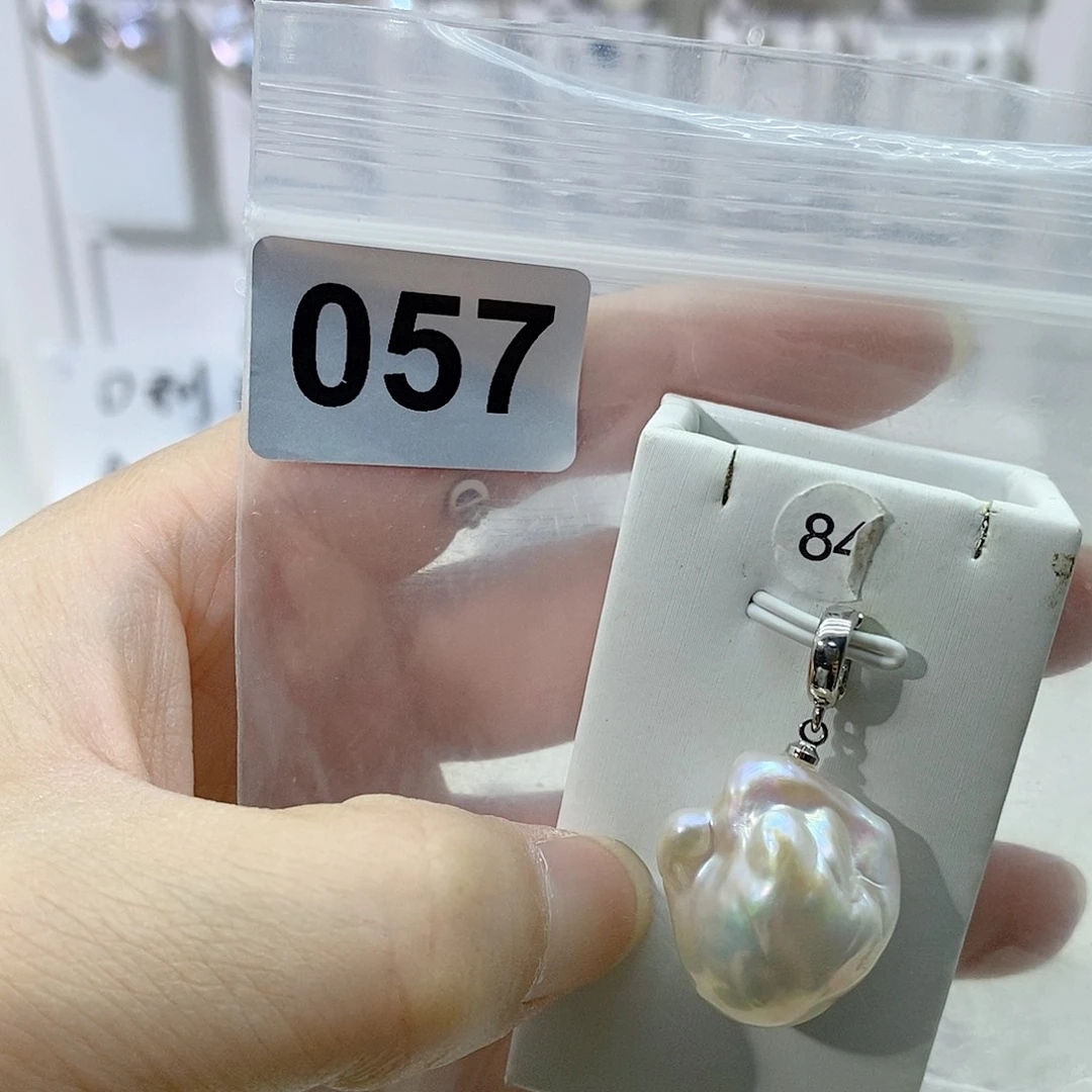 淡水珍珠合金颈饰