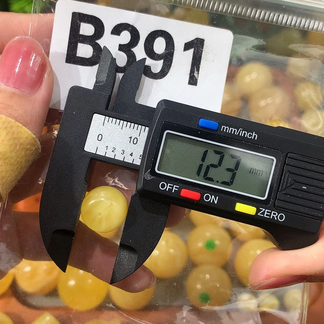 未镶嵌琥珀珠宝奇石