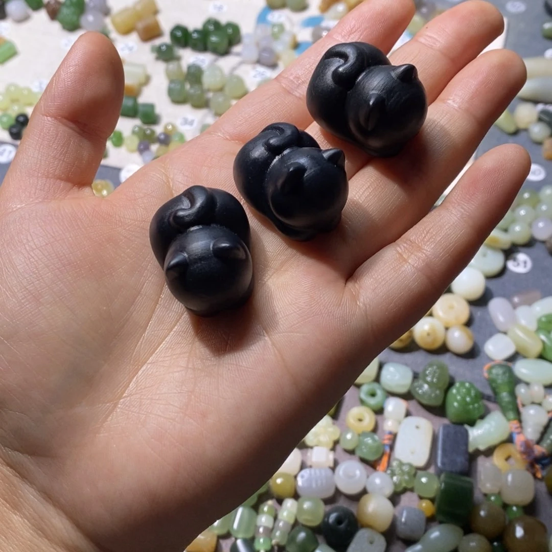 和田玉未镶嵌颈饰一****