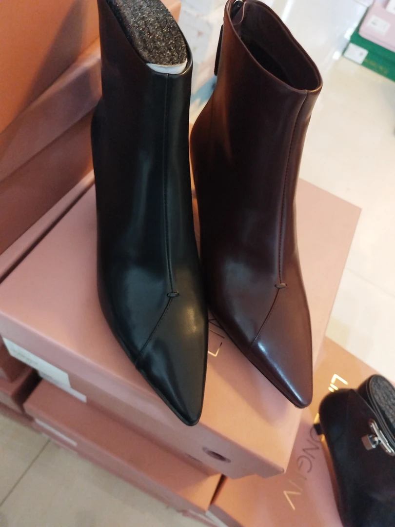 广州高品质真皮女鞋女靴