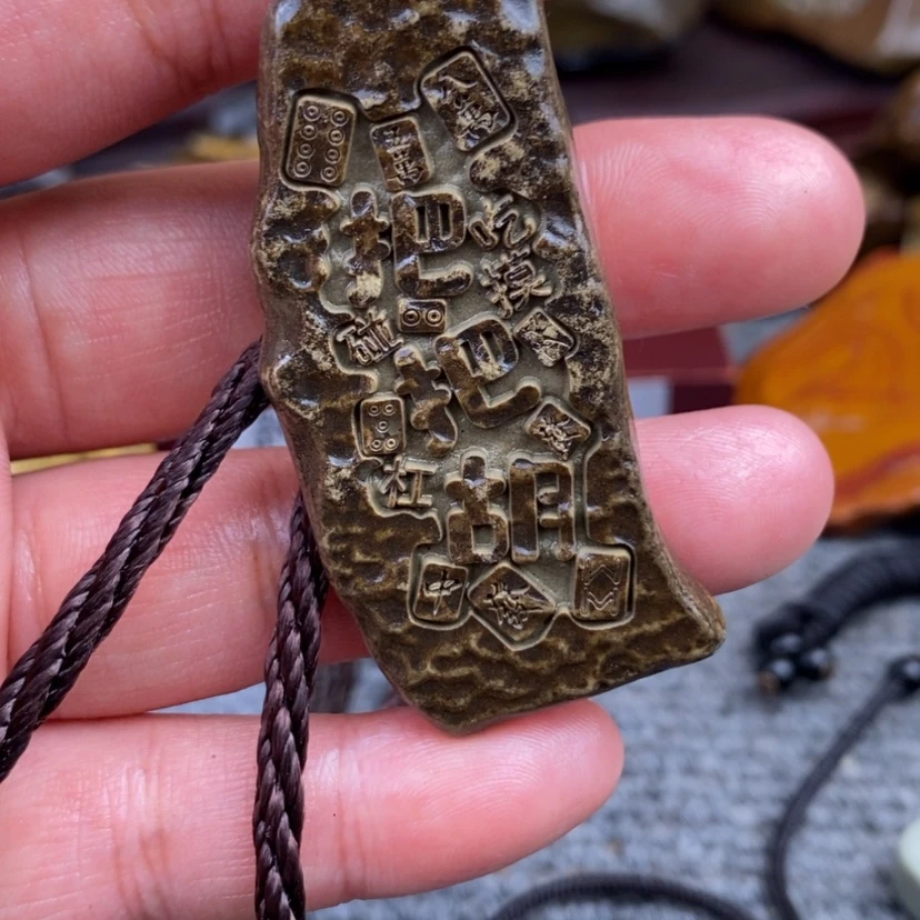 【闪购商品】原石雕刻手把件