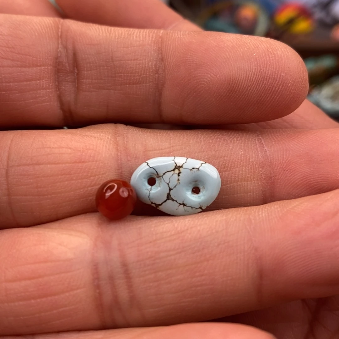 南红玛瑙未镶嵌珠宝奇石