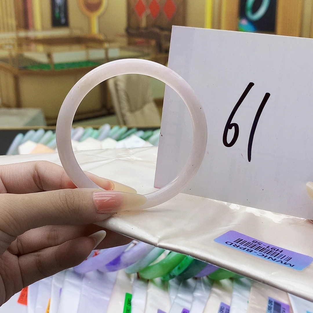 翡翠未镶嵌手镯nnn