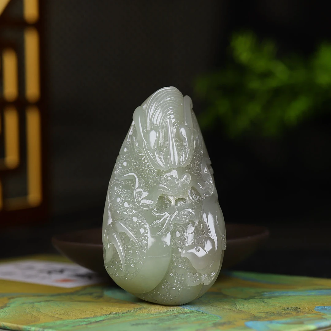 110843和田玉翠青烟紫望子成龙把件