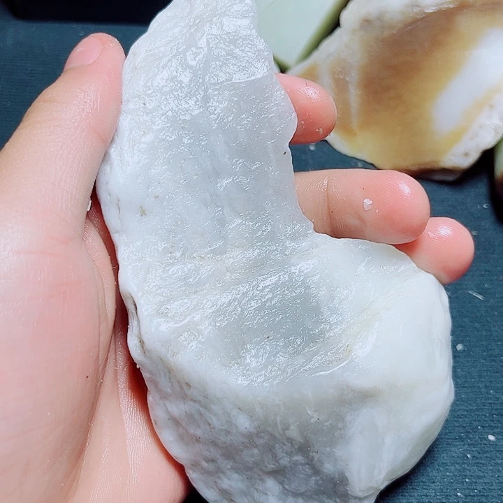 和田玉（白玉）未镶嵌珠宝奇石