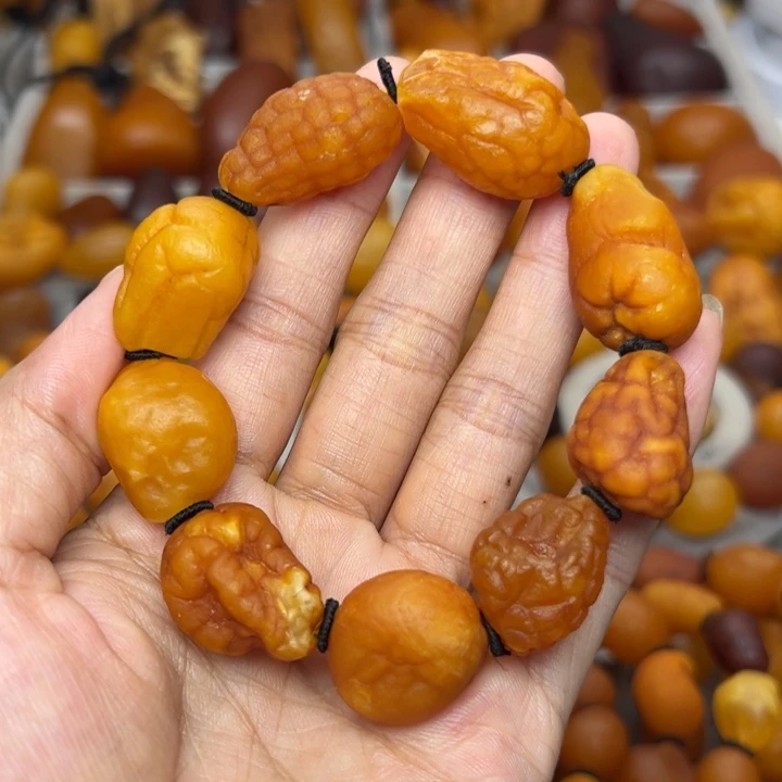 琥珀未镶嵌颈饰天然蜜蜡