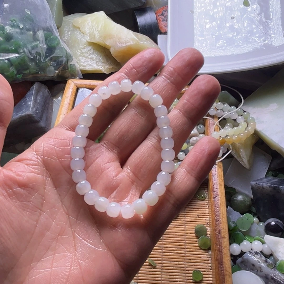 丫***呀和田玉（糖玉）未镶嵌挂件