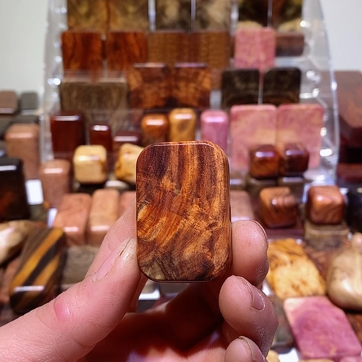 木不**啡木质把玩件6744个