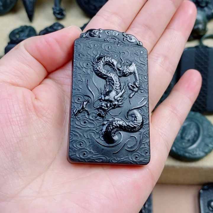 和田玉（青玉）未镶嵌颈饰甜**语双面雕刻